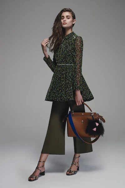 Look 10